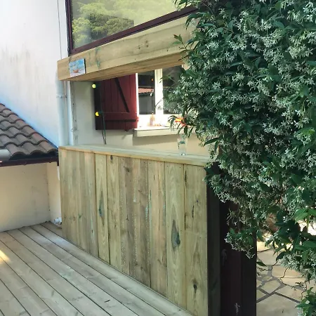 Chez Phil Et Dom Биарриц