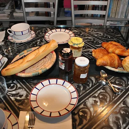 לינה וארוחת בוקר Chez Phil Et Dom