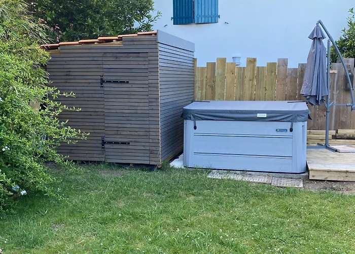 Chez Phil Et Dom 住宿加早餐酒店 3*