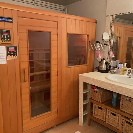 Chez Phil Et Dom Biarritz