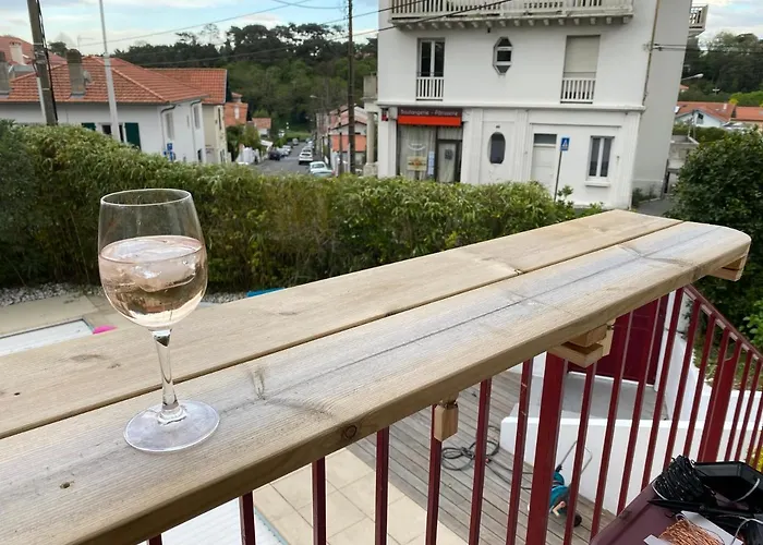 Chez Phil Et Dom Oda ve Kahvaltı Biarritz