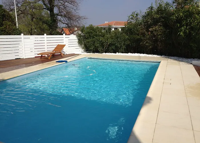 Chez Phil Et Dom Bed and breakfast Biarriz