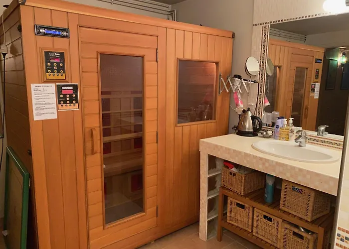 Chez Phil Et Dom Biarritz